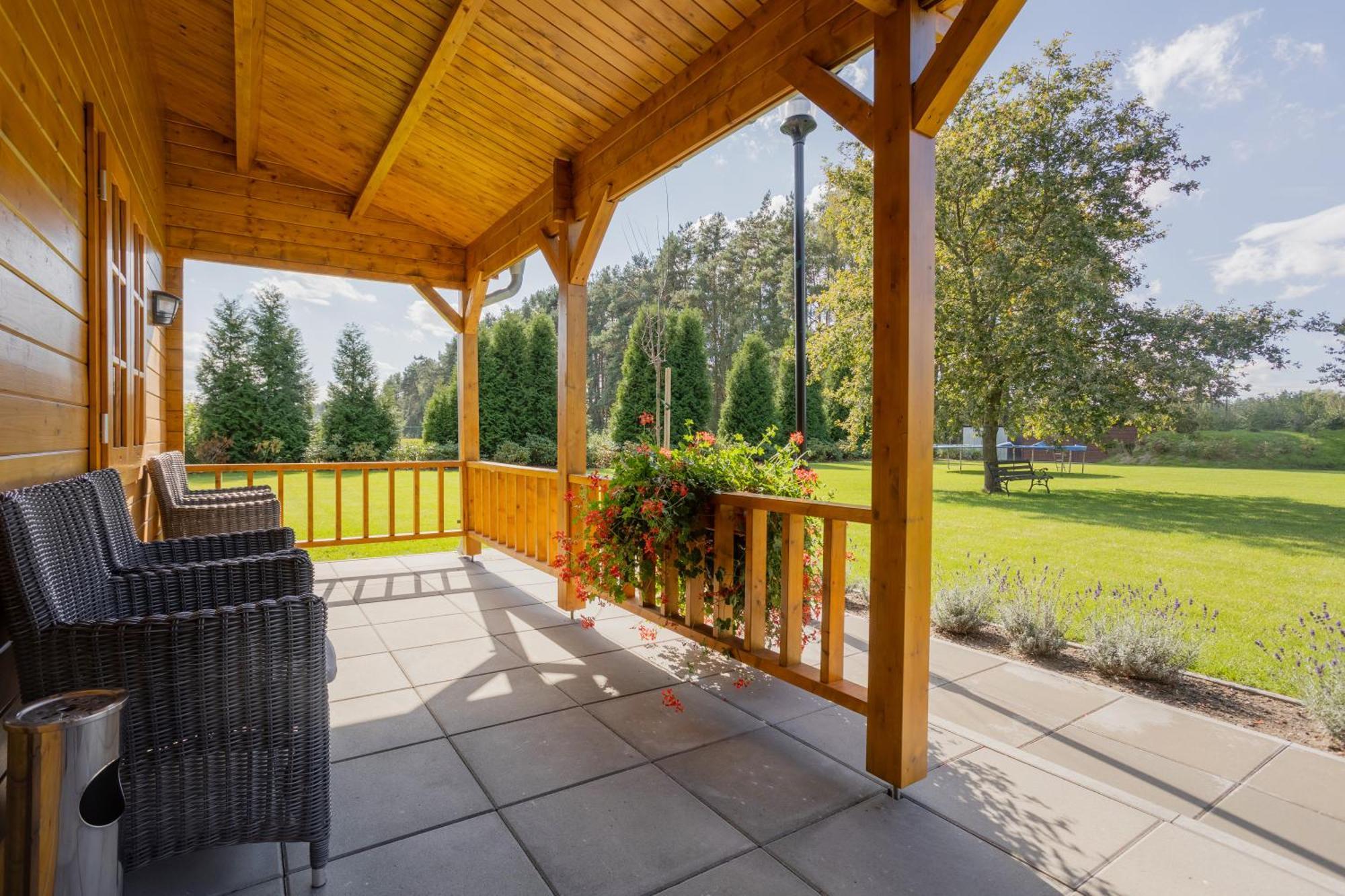 Hubertus Dwor Mysliwski Opole Bagian luar foto